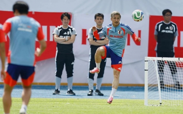 Nhật Bản bỏ sân tập giữa chừng, Mexico hứng chỉ trích dữ dội trước World Cup