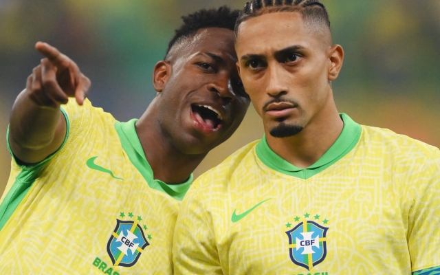 Ancelotti thừa nhận 1 điều về Vinicius và Raphinha trước World Cup 2026