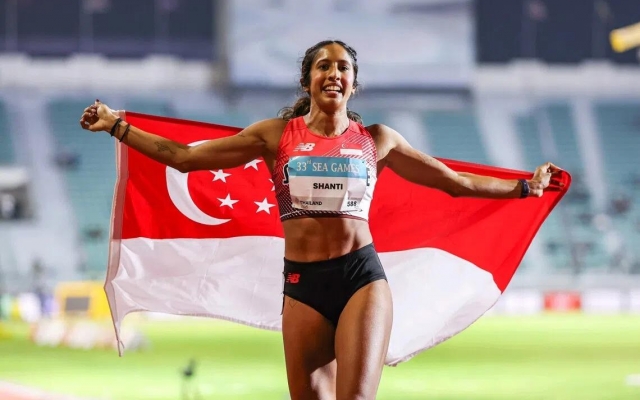 VĐV Singapore tự hào khi cân bằng kỷ lục ‘vô đối’ của huyền thoại Vũ Thị Hương