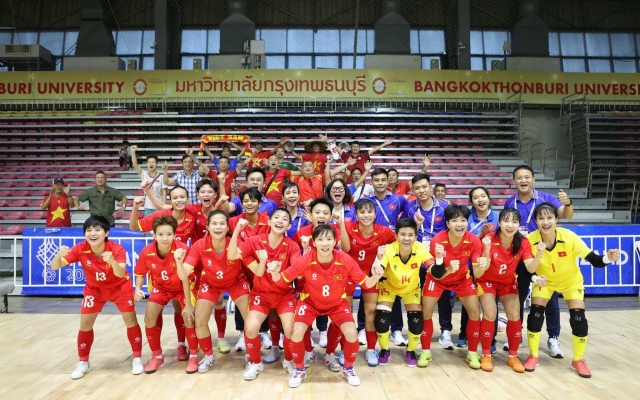 Vào chung kết, Futsal nữ được VFF thưởng nóng