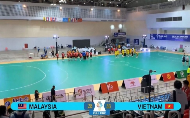Thắng đậm Malaysia, Việt Nam vào bán kết SEA Games 33
