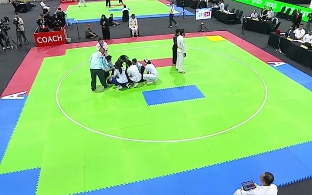 Bị đánh ngất xỉu vì đòn lỗi, võ sĩ Việt Nam vẫn bị xử thua