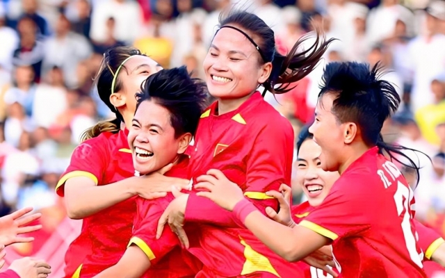 Hạ Myanmar, tuyển nữ Việt Nam vào bán kết SEA Games