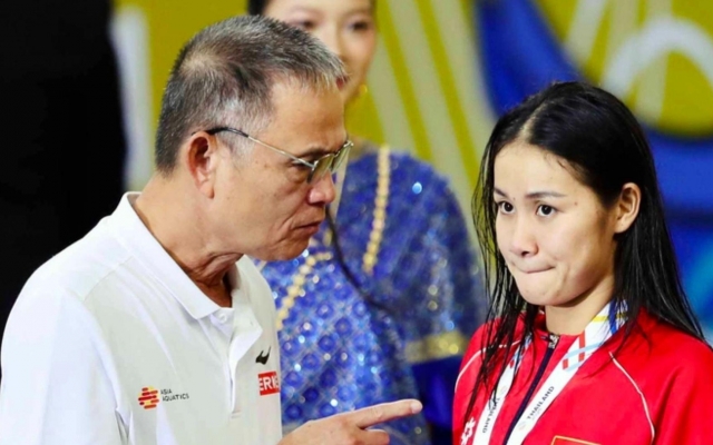 Giành HCB SEA Games, 'mỹ nhân bơi lội' rơi lệ sau câu nói của lãnh đạo