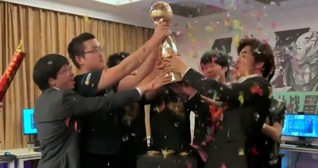 Tranh cãi hậu MSI 2022: Việc chọn bên có thực sự ảnh hưởng đến kết quả trận chung kết?