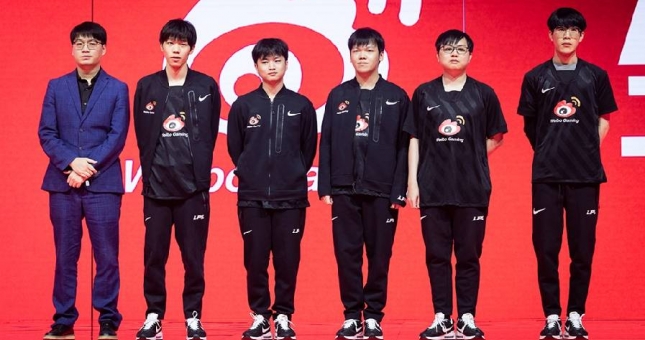 Kết quả LPL mùa Hè ngày 21/6: V5 - FPX, RNG - WBG