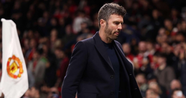 MU chỉ có '1 trung vệ' để đối đầu Chelsea