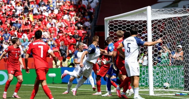 Trực tiếp bóng đá Canada 1-1 Bosnia-Herzegovina: Về thế cân bằng