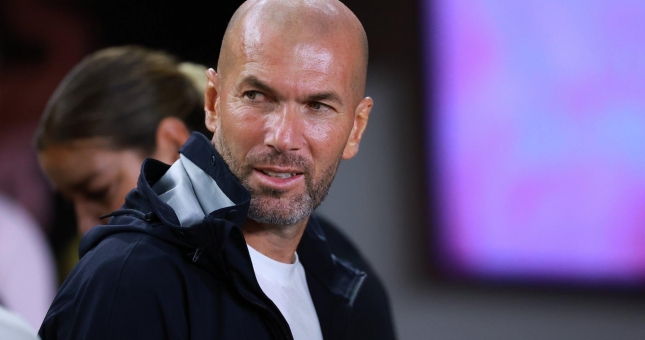 Xác định thời điểm Zidane lên làm HLV tuyển Pháp