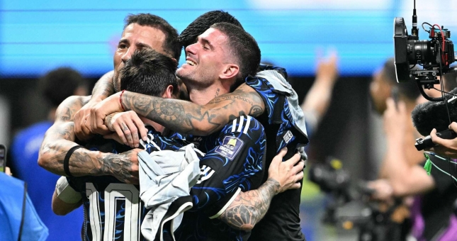 Sao Argentina 'cà khịa' tuyển Anh sau tấm vé vào chung kết World Cup