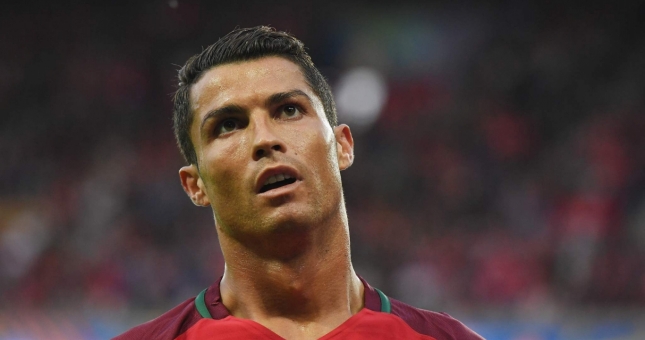 Cấm toàn bộ cầu thủ dự Super League thi đấu ở EURO