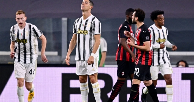 Ronaldo 'tàng hình', Milan đá bay Juventus khỏi top 4 Serie A