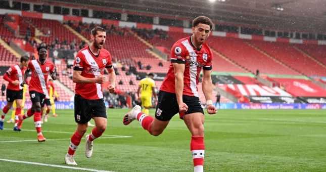 Watcott lập công, Southampton thắng dễ đội bóng đã xuống hạng