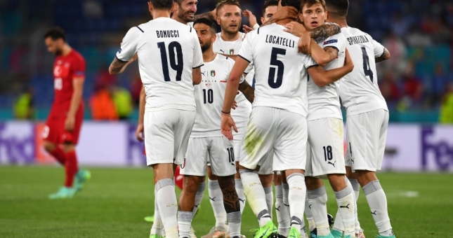 Thêu hoa dệt gấm, Italia khởi đầu như mơ tại Euro 2021