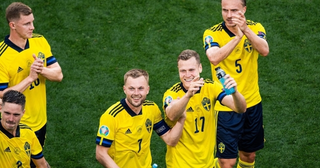 Chuyên gia quốc tế dự đoán Thụy Điển vs Ba Lan: Lựa chọn đúng đắn