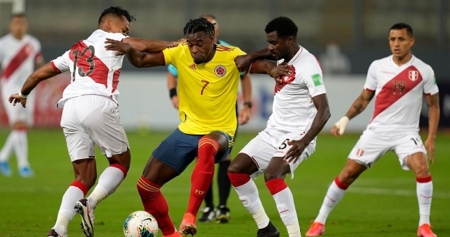 Soi kèo Colombia vs Peru: Thời cơ ngàn vàng!