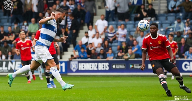 MU thảm bại trước đội bóng hạng nhất Anh