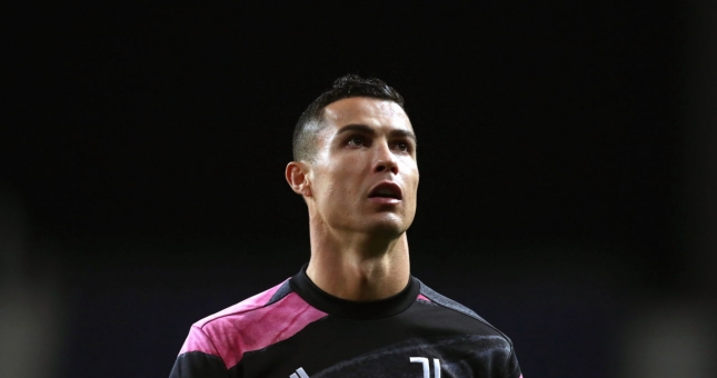 Ronaldo cập bến 'gã khổng lồ' nước Anh: CR7 đàm phán, đã chốt xong lương?