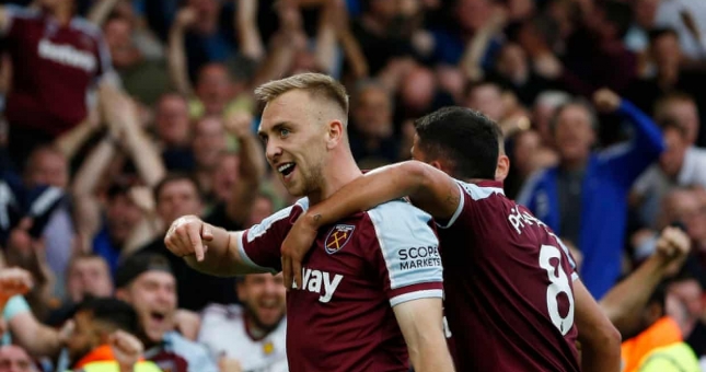 Antonio giúp West Ham lội ngược dòng phút cuối