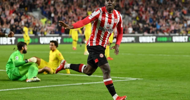 Liverpool ôm hận trước Brentford trong cơn mưa bàn thắng