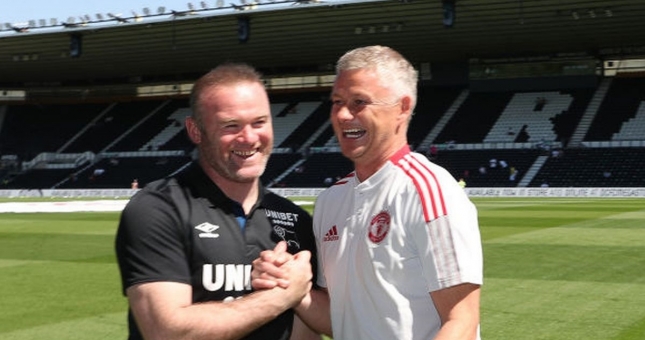 NÓNG: Thêm 1 HLV Ngoại hạng Anh bị sa thải, huyền thoại MU tái xuất?