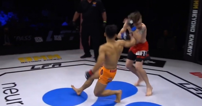 Tung cú đấm xoay mãn nhãn, võ sĩ gốc Việt Hồ Tuấn An đại thắng ở sân chơi hàng đầu thế giới