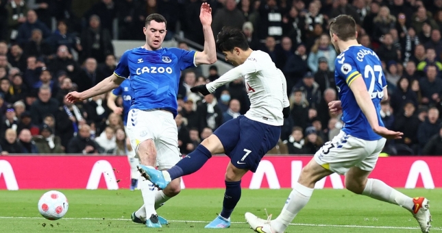 Hủy diệt đội bóng của Frank Lampard, Tottenham áp sát top 4