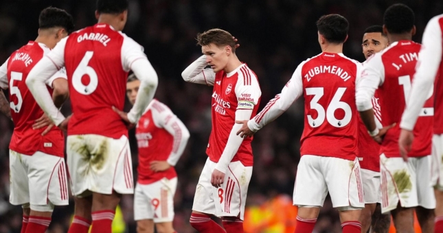 MU khiến Arsenal phải muối mặt ở Ngoại hạng Anh!