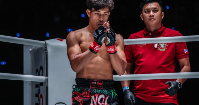 Nguyễn Trần Duy Nhất dạy sao trẻ Malaysia 'bài học vỡ lòng', thắng trận thứ 3 ở ONE Championship