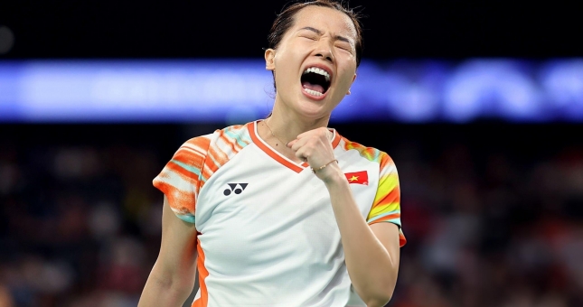 Nguyễn Thùy Linh tạo địa chấn trước nhà vô địch Olympic, đối thủ chỉ biết nói lời thán phục