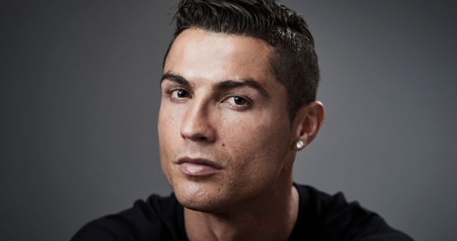 CHÍNH THỨC: 'Nhà vua' Ronaldo lên tiếng xác nhận liên quan tới tương lai tại MU