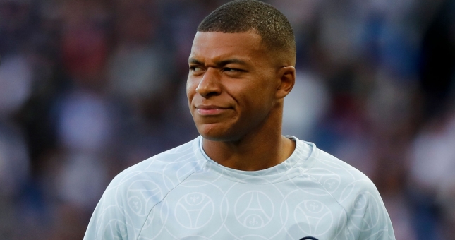 Mbappe tỏ thái độ lạ trong ngày PSG đại thắng, có nên thông cảm?