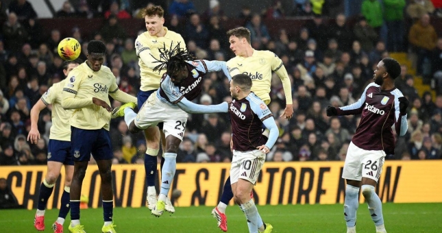 Thua đau Everton, Aston Villa lỡ cơ hội vượt Man City