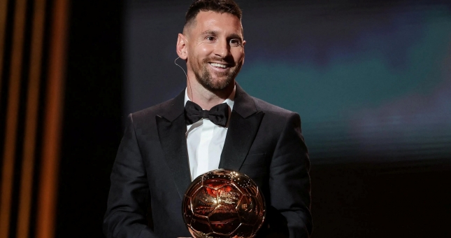 Messi gọi người kế nhiệm mình là cầu thủ 'xuất sắc nhất' thế giới