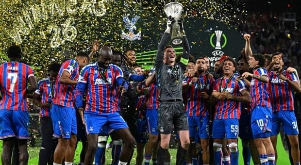 Quật ngã Rayo Vallecano, Crystal Palace vô địch Conference League 2025/26