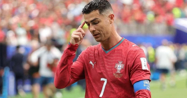 Ngôi sao Bồ Đào Nha: 'Tôi không có nghĩa vụ chuyền bóng cho Ronaldo ở World Cup 2026'