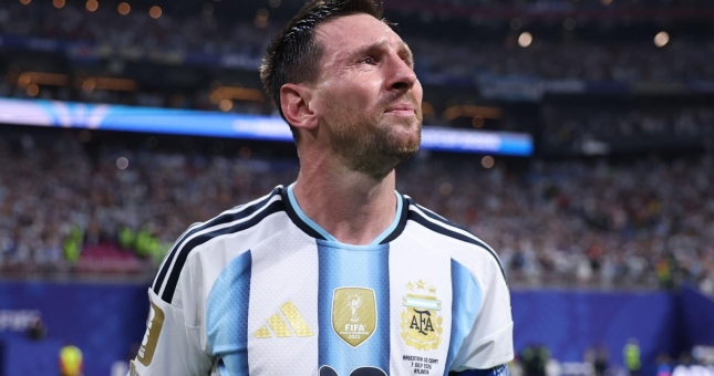 CHÍNH THỨC: FIFA chốt trọng tài 'ác mộng' của Messi tại chung kết World Cup 2026