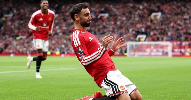 Bruno lập hat-trick, MU đại thắng trong trận cầu 7 bàn