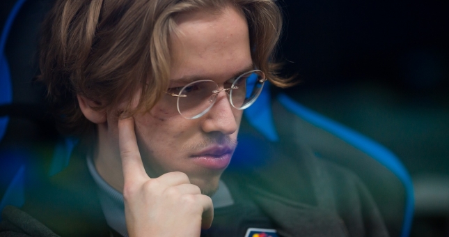 DOTA 2: Topson kể lại một sự cố gần đây về việc hợp tác với ana