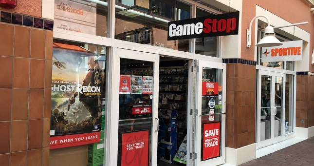 GameStop và Game Informer sa thải hàng loạt nhân viên, CFO từ chức