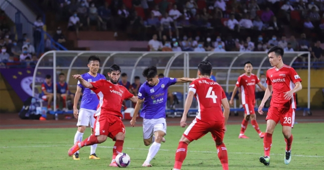 Thủ đô màu đỏ, Hà Nội thể hiện sự nhạt nhòa trong lối chơi