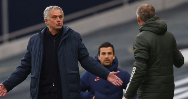 Mourinho lôi chuyện làm bố để 'dạy dỗ' Solskjaer