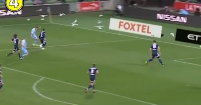 VIDEO: Tuyệt phẩm trivela chưa từng xuất hiện trong lịch sử bóng đá