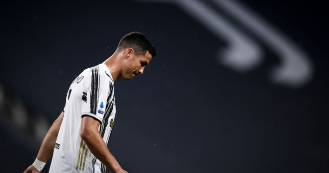 LĐBĐ Italy tuyên bố, Ronaldo cùng đồng đội 'bay màu' khỏi Serie A?