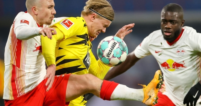 Siêu sao Bundesliga chốt khả năng đến MU sau lời khuyên từ bố mẹ