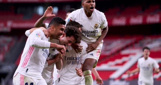 Real thắng nghẹt thở để níu giữ hi vọng vô địch