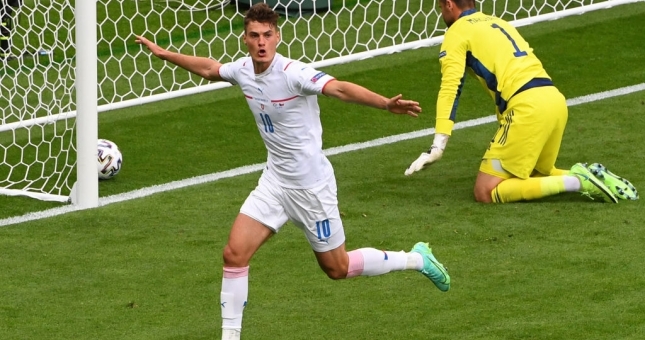 Siêu giả lập dự đoán Séc vs Đan Mạch: Thời tới không cản nổi