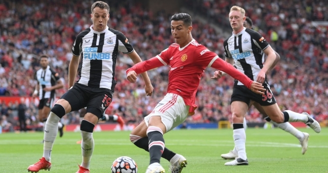 Kết quả vòng 4 Ngoại hạng Anh: Ronaldo chói sáng