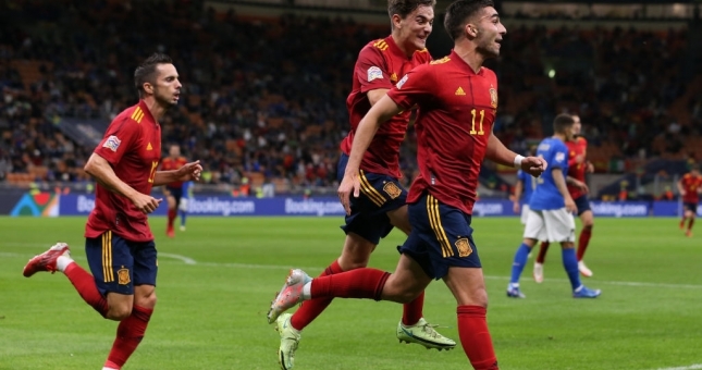 Tây Ban Nha đòi nợ thành công trên đất Ý