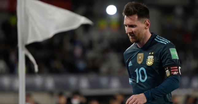 Sếp lớn PSG lên tiếng đòi 'công bằng' cho Messi